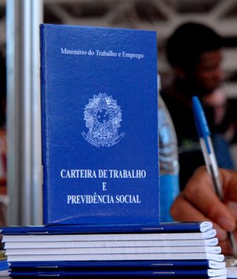 Governo pode flexibilizar CLT